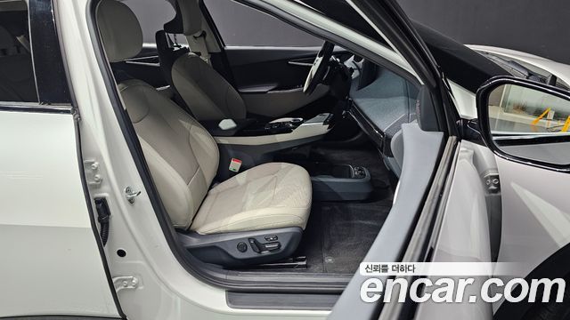 Kia EV6 2022 — photo 13