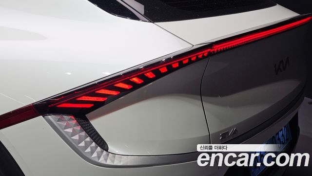 Kia EV6 2022 — photo 9
