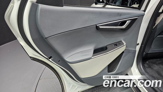 Kia EV6 2022 — photo 15