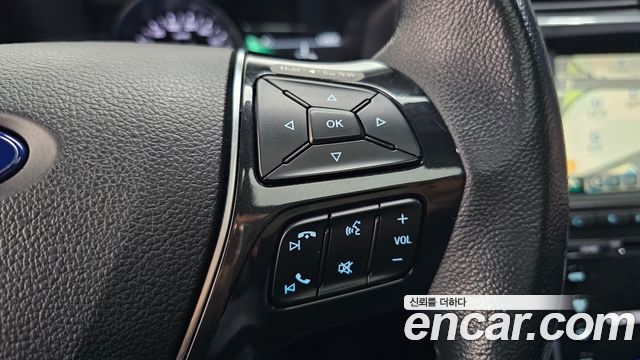 Ford Explorer 2018 — photo 25