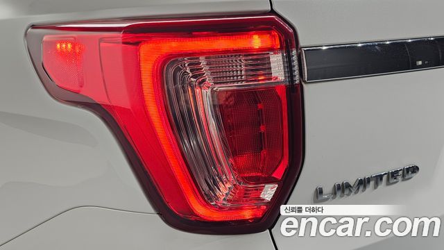Ford Explorer 2018 — photo 9