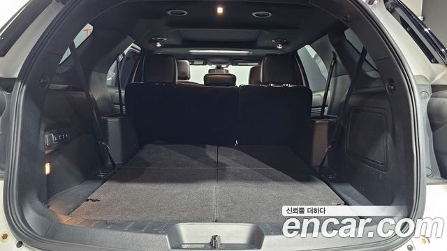 Ford Explorer 2018 — photo 27