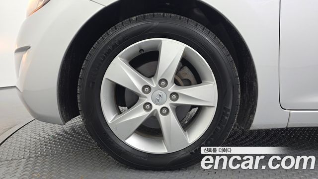 Hyundai AVANTE 2012 — photo 5