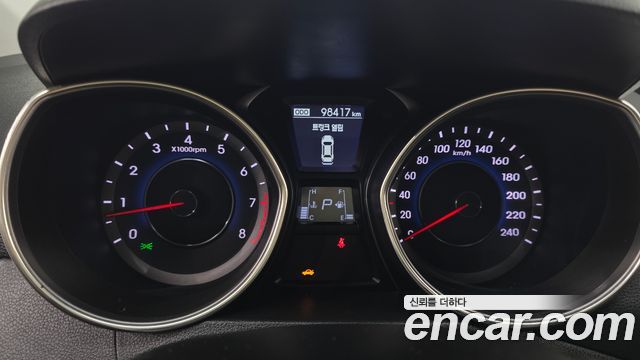 Hyundai AVANTE 2012 — photo 11