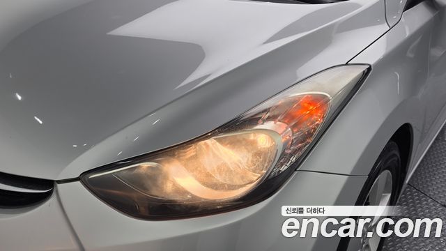 Hyundai AVANTE 2012 — photo 8