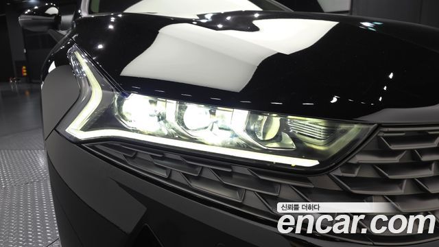 Kia K5 2022 — photo 8