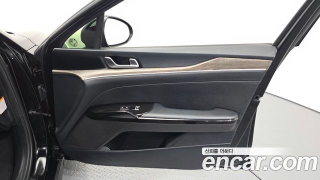 Kia K5 2022 — photo 14