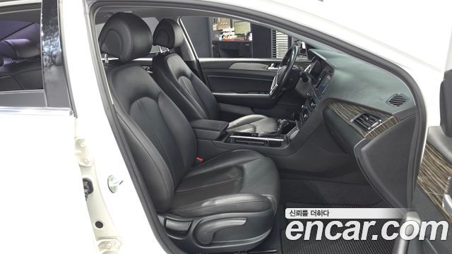 Hyundai Sonata 2015 — photo 17