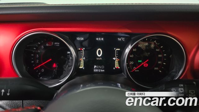 Jeep Wrangler 2021 — photo 11