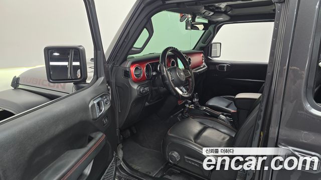 Jeep Wrangler 2021 — photo 13