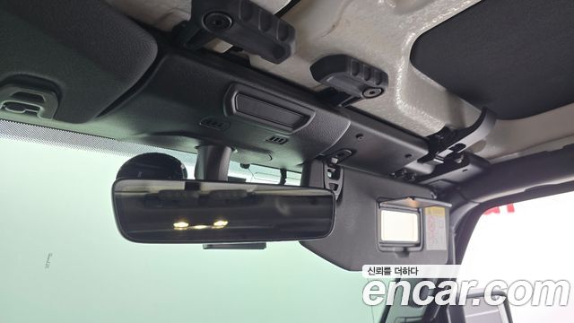 Jeep Wrangler 2021 — photo 23