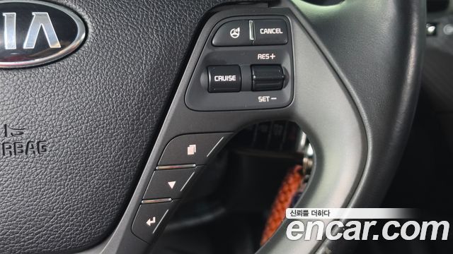 Kia K3 2015 — photo 13