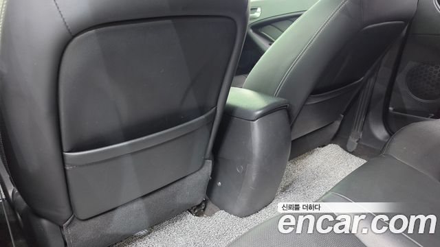 Kia K3 2015 — photo 18
