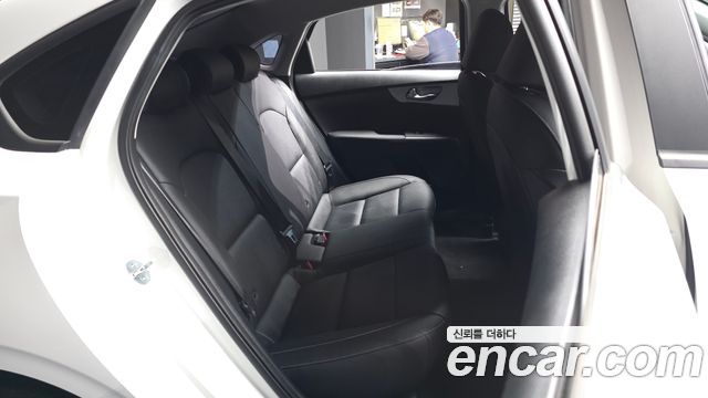 Kia K3 2022 — photo 18