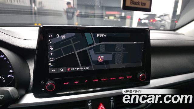 Kia K3 2022 — photo 20