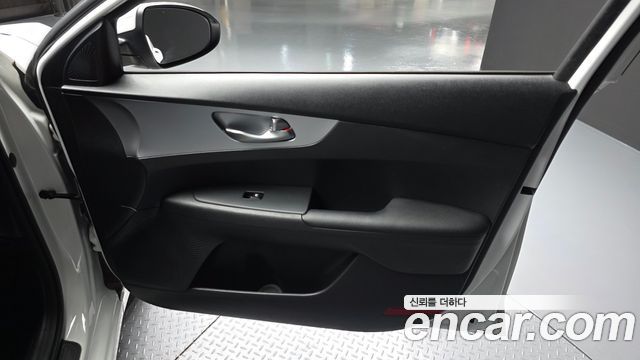 Kia K3 2022 — photo 14