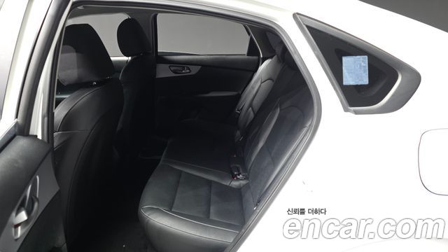 Kia K3 2022 — photo 16