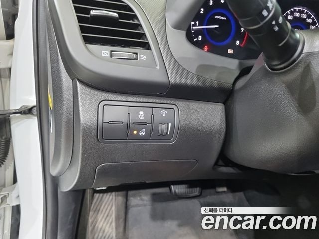 Hyundai Accent 2019 — photo 11