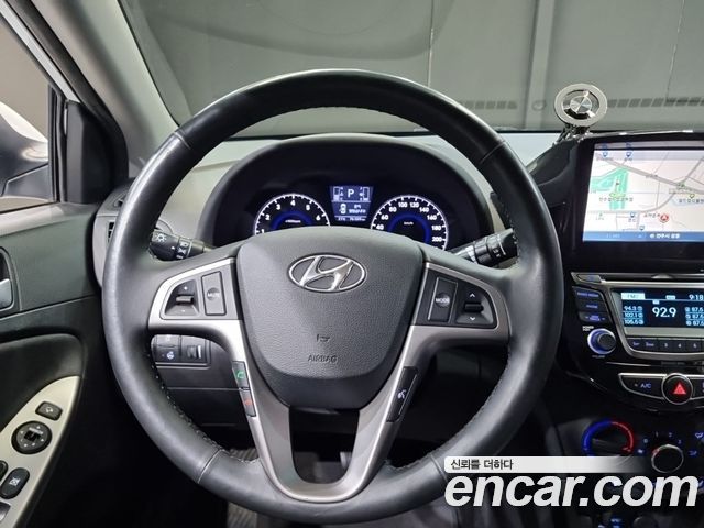 Hyundai Accent 2019 — photo 13