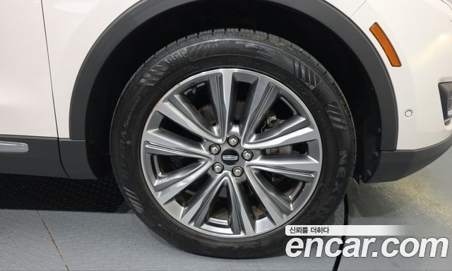 Lincoln MKX 2018 — photo 7