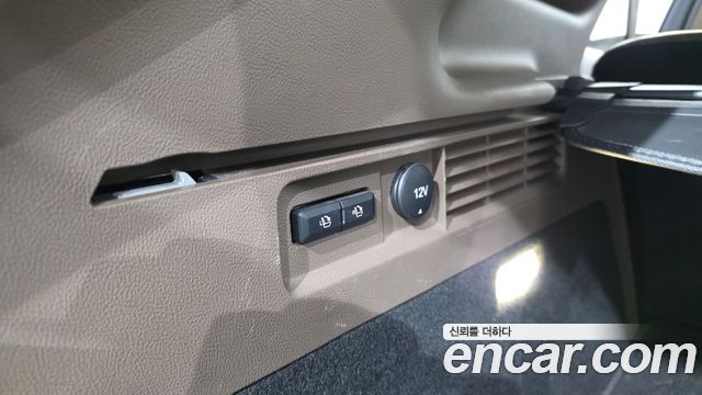 Lincoln MKX 2018 — photo 38