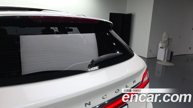 Lincoln MKX 2018 — photo 42