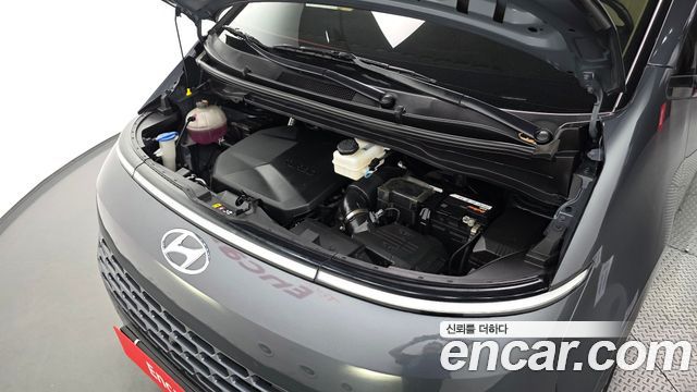 Hyundai Staria 2023 — photo 6