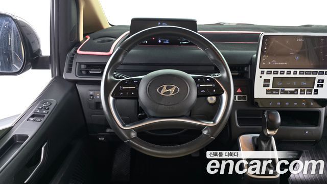 Hyundai Staria 2023 — photo 12