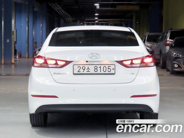 Hyundai AVANTE 2018 — photo 3