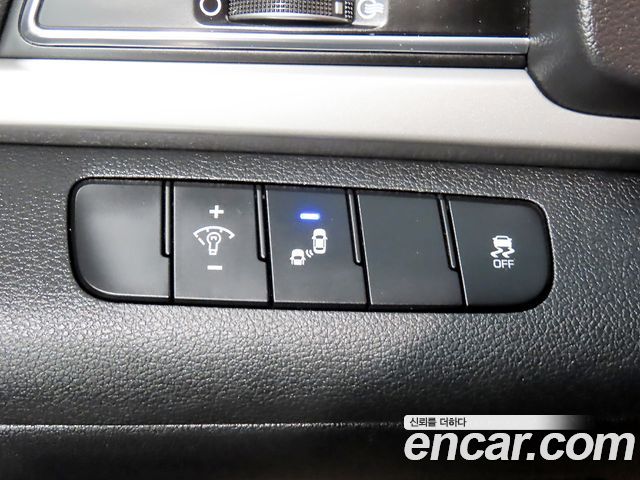 Hyundai AVANTE 2018 — photo 15