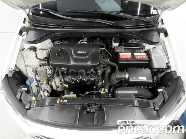 Hyundai AVANTE 2018 — photo 19