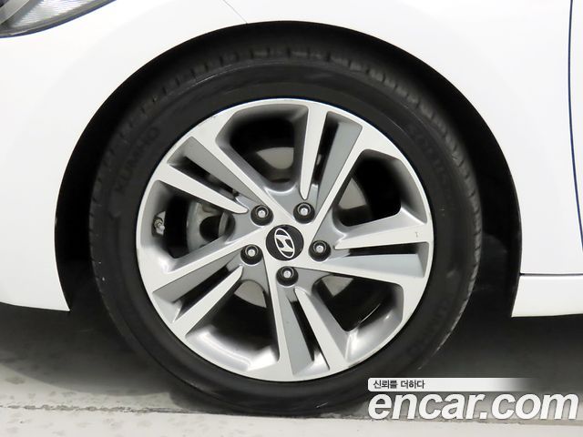Hyundai AVANTE 2018 — photo 20