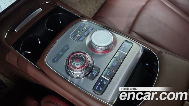 Genesis G90 2023 — photo 12