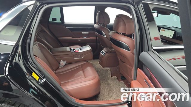 Genesis G90 2023 — photo 18