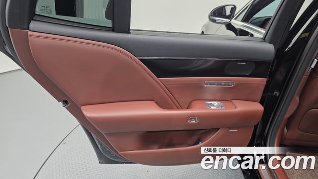 Genesis G90 2023 — photo 15
