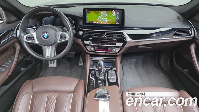 BMW 5-Series 2021 — photo 10