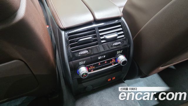 BMW 5-Series 2021 — photo 25