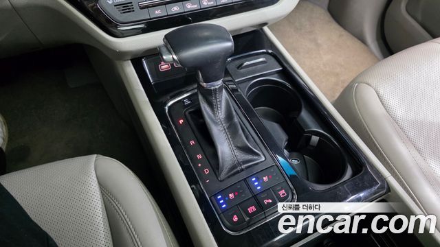 Kia Canival 2018 — photo 12
