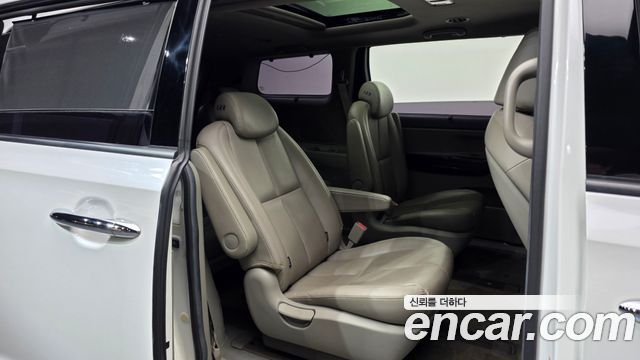 Kia Canival 2018 — photo 18
