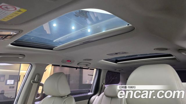 Kia Canival 2018 — photo 24