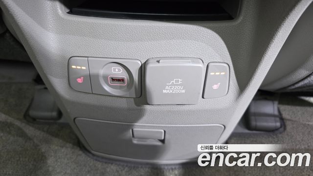 Kia Canival 2018 — photo 25