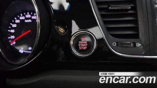 Kia Canival 2018 — photo 35