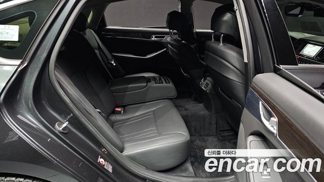 Genesis G80 2020 — photo 17