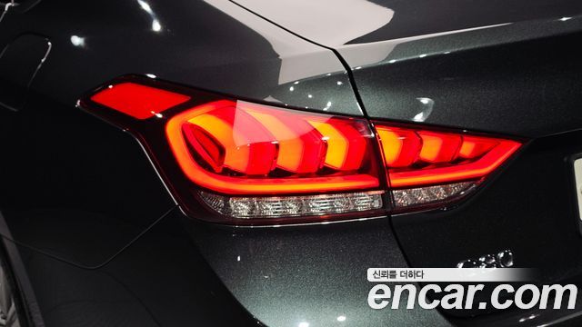 Genesis G80 2020 — photo 9