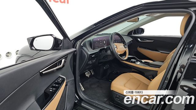 Kia EV6 2023 — photo 13