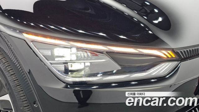 Kia EV6 2023 — photo 8