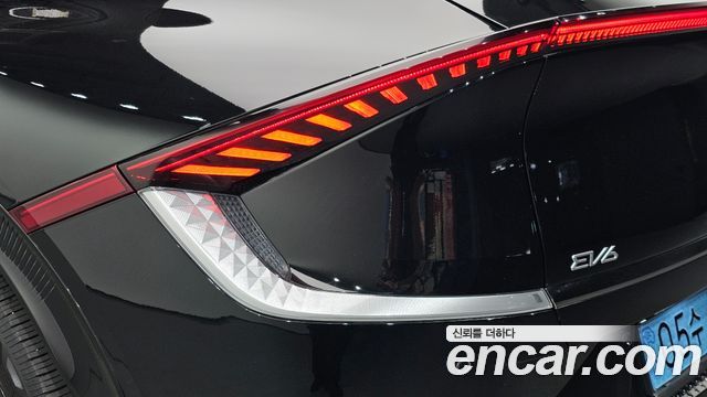 Kia EV6 2023 — photo 9