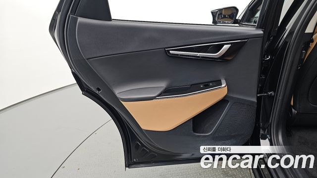 Kia EV6 2023 — photo 15