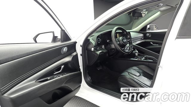 Hyundai AVANTE 2022 — photo 10
