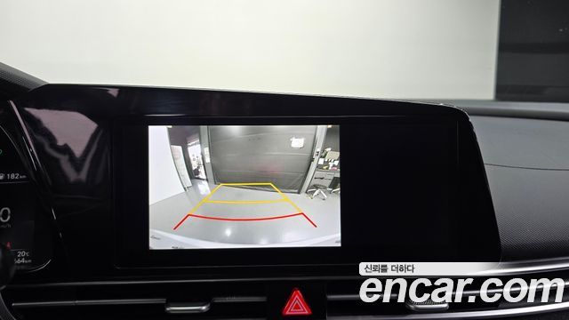 Hyundai AVANTE 2022 — photo 17